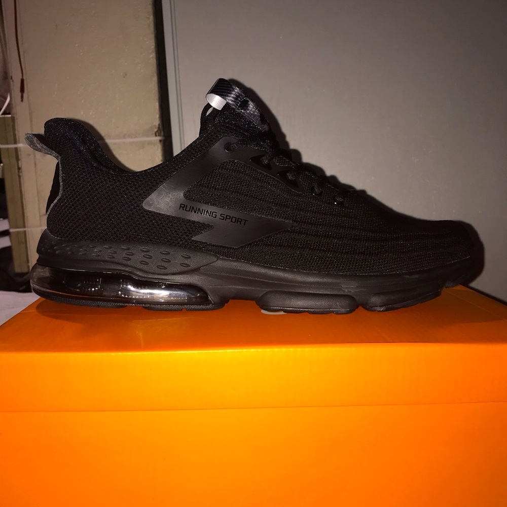 Jeko - Running Shoes